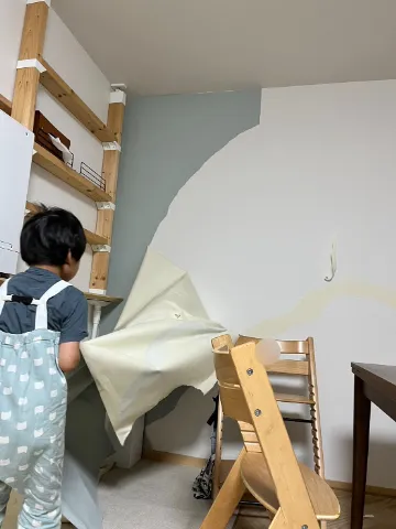 壁紙を剥がすぼんちょ